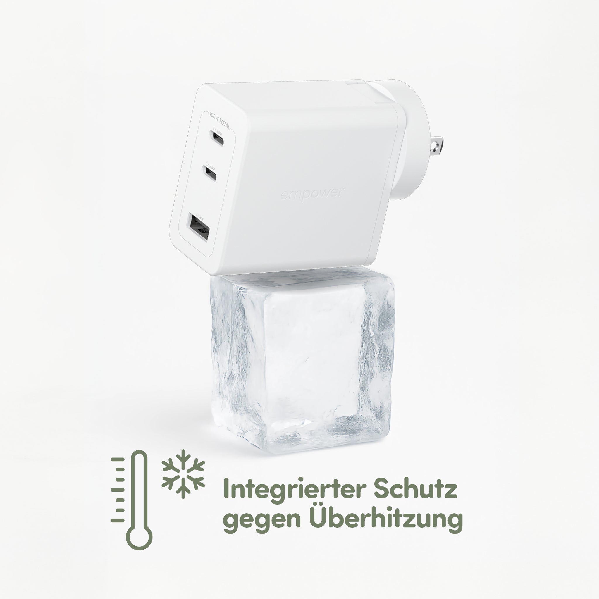 empower™ by PanzerGlass® Turbo 100W World Travel Adaptor inkl. 2 x USB-C + USB-A | Silber Weiß